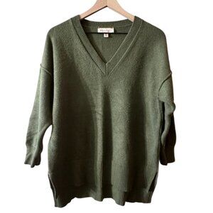 Women's Plus 1X Philosophy Green V-neck Sweater  High Low Hem